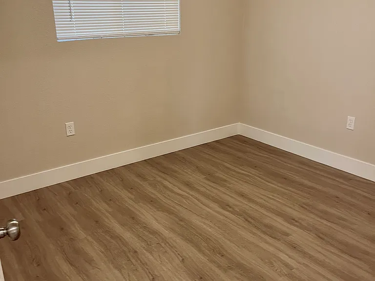 1816 Hile Ave #D3 — Photo 6