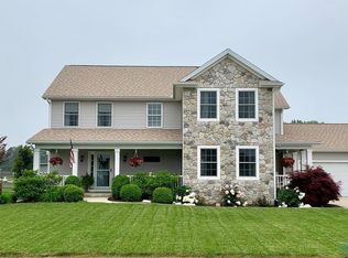 10732 Shayni Ln, Whitehouse, OH 43571
