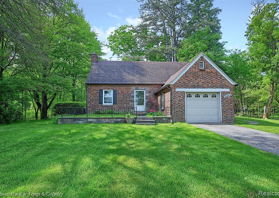 9840 Hyne Rd, Brighton, MI 48114 MLS 20230041534 Zillow