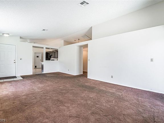 4th image of 2680 Par Four Ln