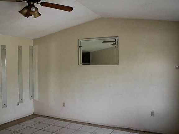 3rd image of 2430 22nd St