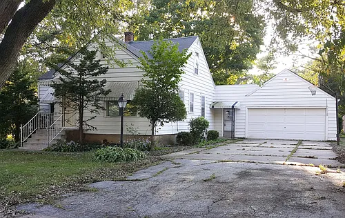 902 Magnolia Ave Photo 1