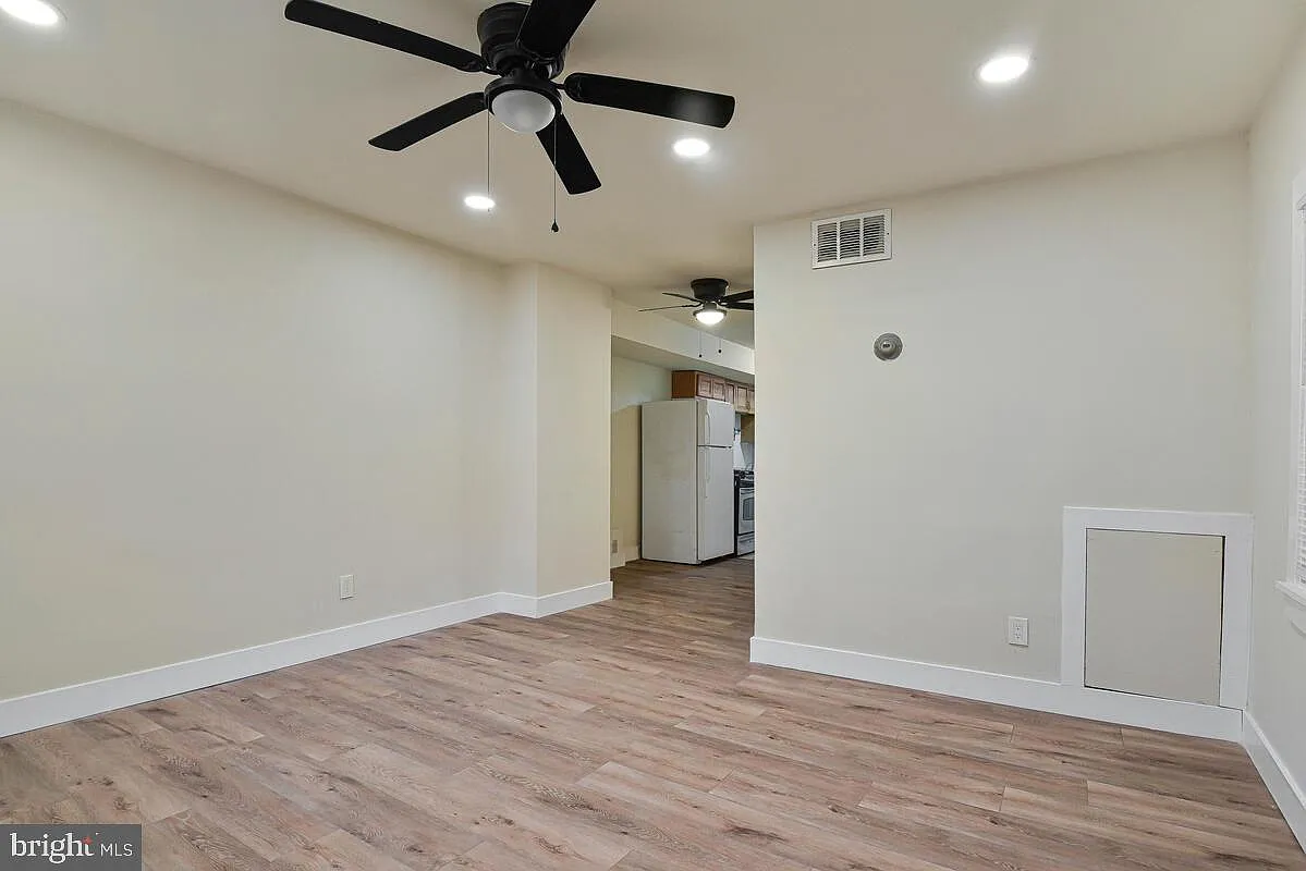 3427 B St SE — Photo 2