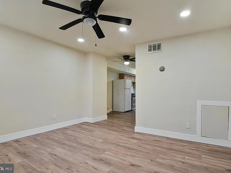 3427 B St SE #1 — Photo 2
