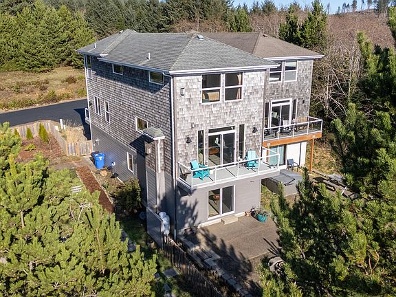 2nd image of 4789 Holly Heights Ave
