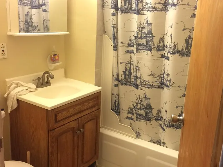 90 Hammond St #4 — Photo 6