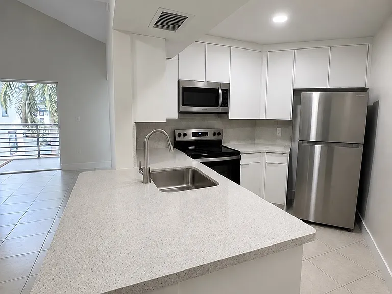 9731 Fontainebleau Blvd #F301 — Photo 3