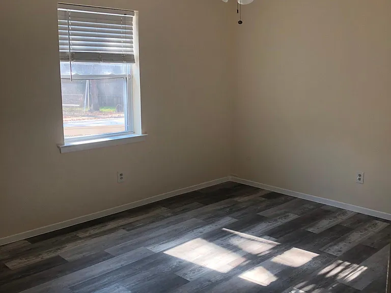 4222 Elmgrove Ct — Photo 8