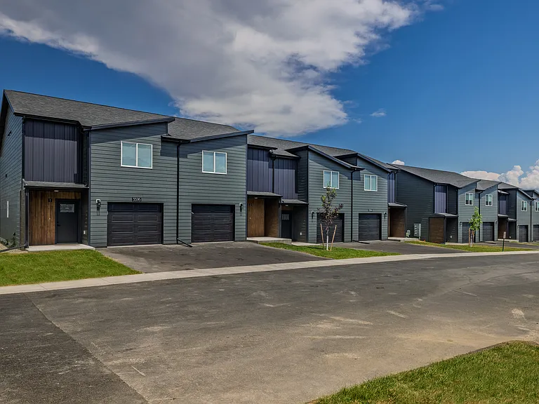 3384 Crosswind Ct — Photo 3