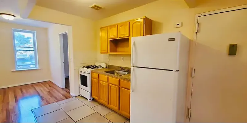 Rented by Fifth & Forever LLC | media 24