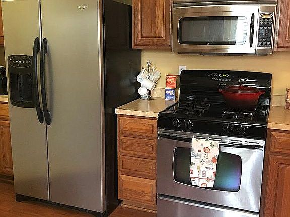 5th image of 359 Wildflower Ln