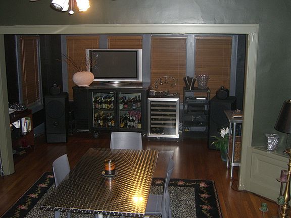 bar/ entertainmnet area