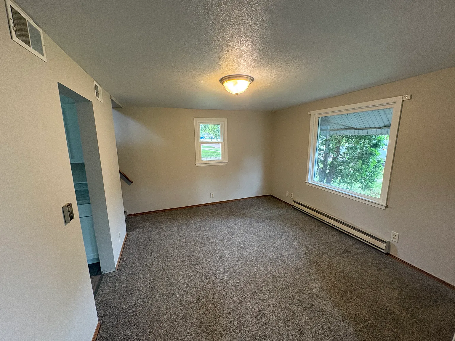 3 bed, 1147 sqft, $1,395 — Photo 4