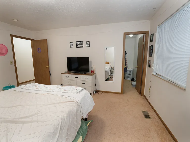 6300 Ohio St #6300 — Photo 7