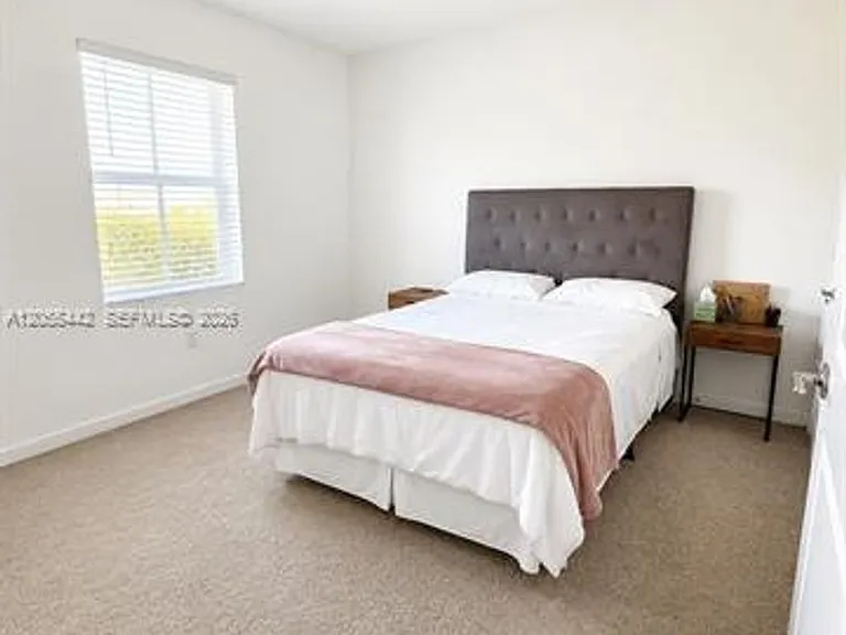 1680 SE 8th Ave #Townhouse 1680 — Photo 9