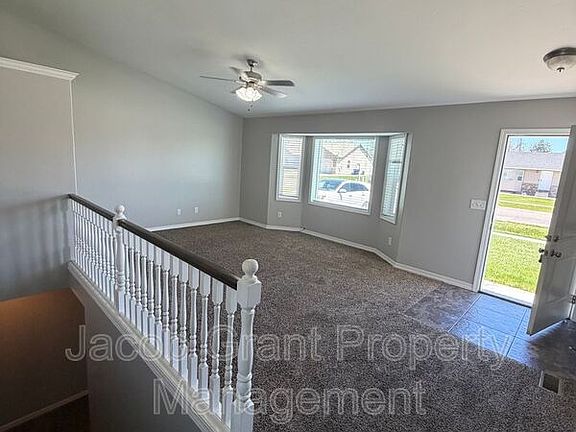 2nd image of 2825 N Sunlight Dr