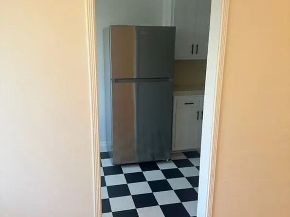 1814 N Hollywood Way Unit B, Burbank, CA 91505