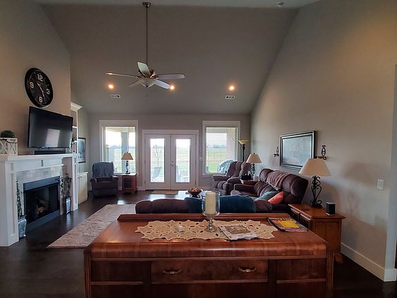 5th image of 18205 Astor Dr