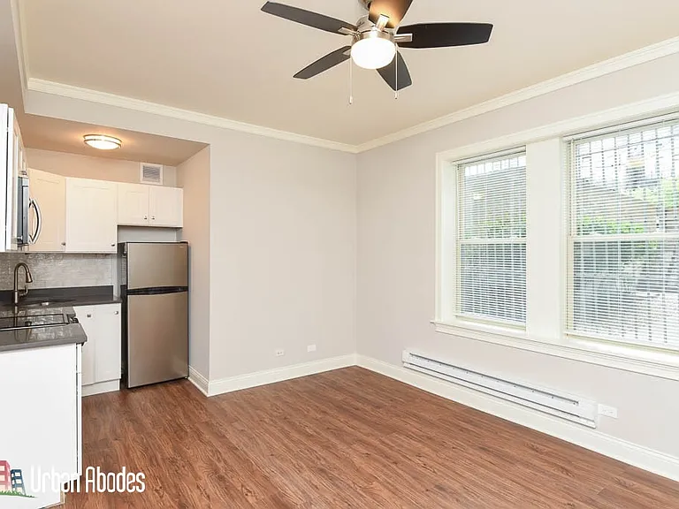 640 W Wrightwood Ave #109 — Photo 5