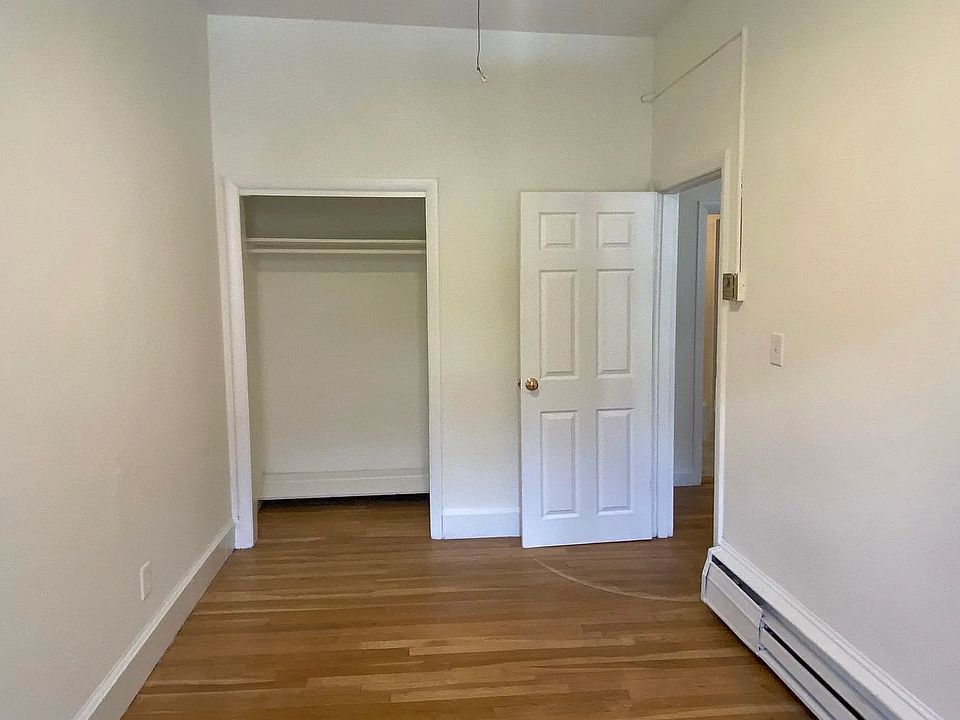 2nd image of 529A Beacon St #12A