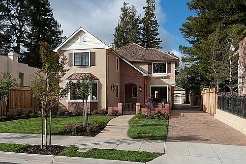 2nd image of 1008 Balboa Ave