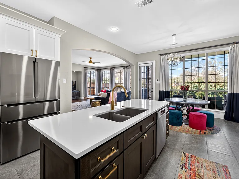 301 Foxcroft Ln — Photo 12