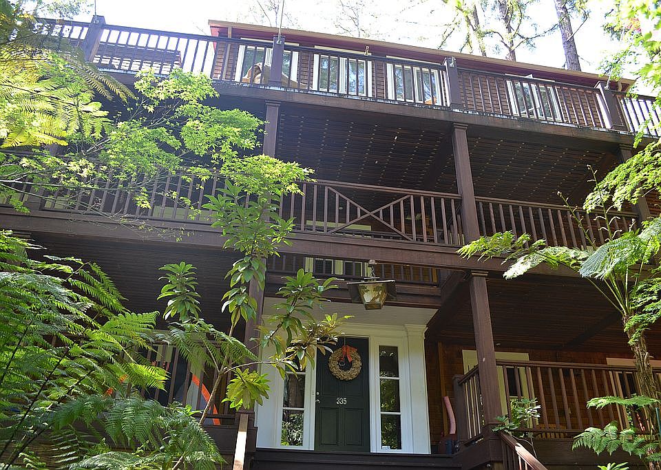 2nd image of 335 Corte Madera Ave