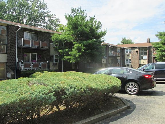 3rd image of 421 Bloomfield Ave #A3-208