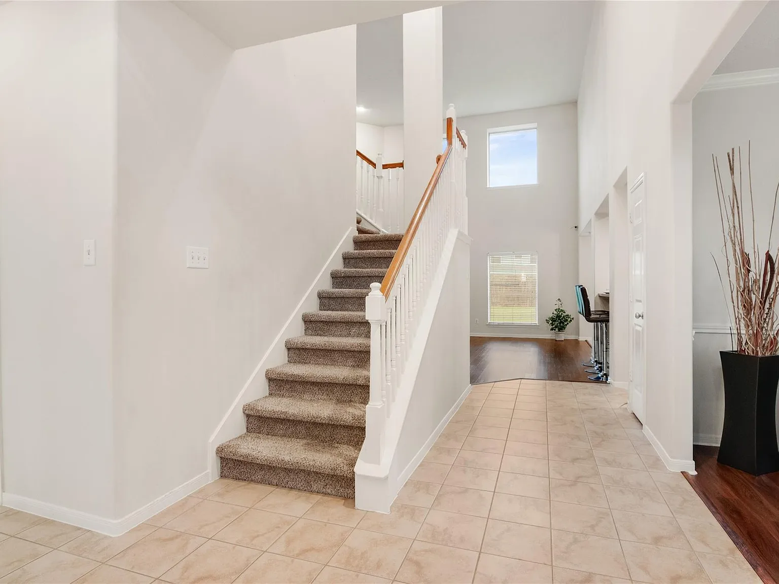 5 bed, 3.5 bath, 4283 sqft, $3,850 — Photo 4