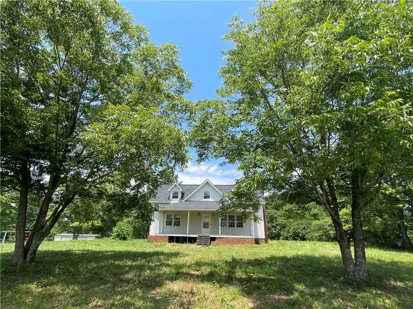 875 Love And Care Rd, Six Mile, SC 29682