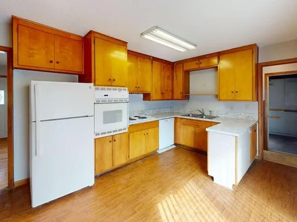 1727 Assumption Dr, City Of Bismarck, ND 58501