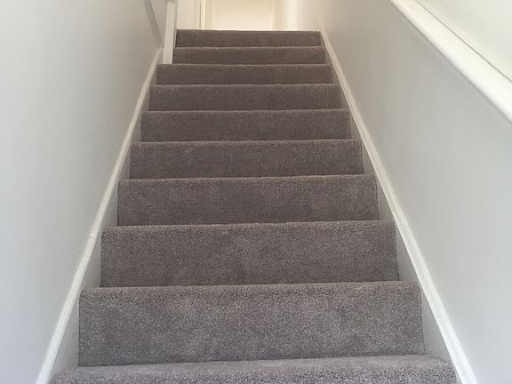Stair to 2nd floor apartment