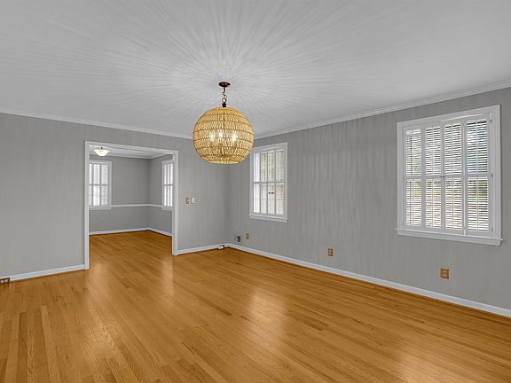 5th image of 1 Leconte Ct