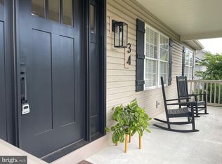 34 Clover Ridge Dr, Mickleton, NJ 08056