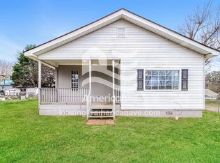 38 Lonsdale St, Seneca, SC 29678