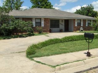 1201 Chaparral Cir, Dalhart, TX 79022