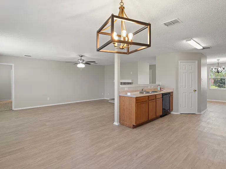 605 Hanceville Way — Photo 10