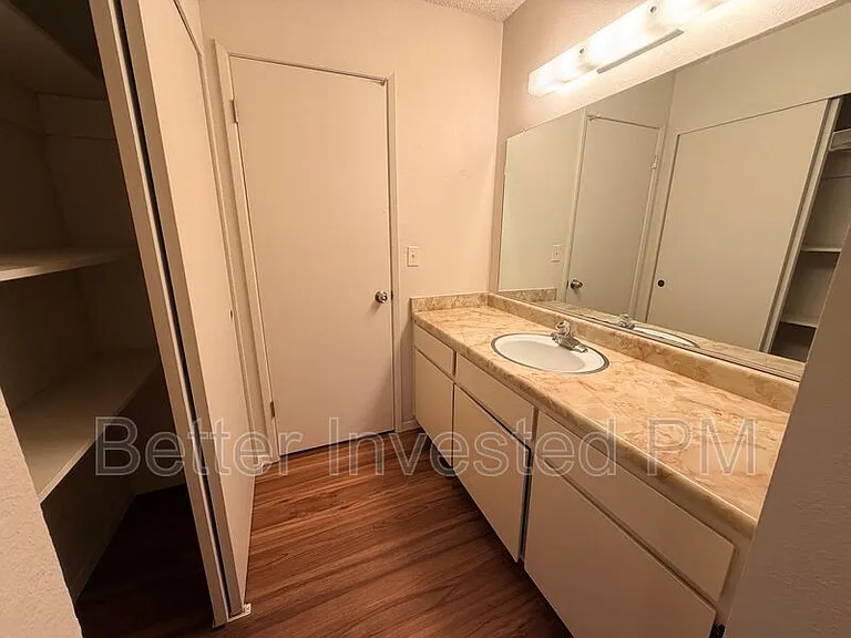 976 Marlene St — Photo 10