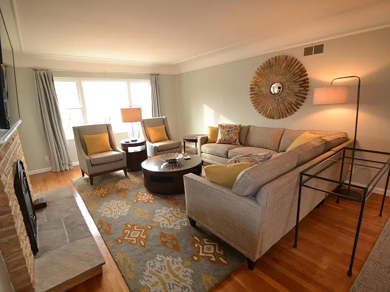 3326 Mowbray Ln #2 — Photo 2