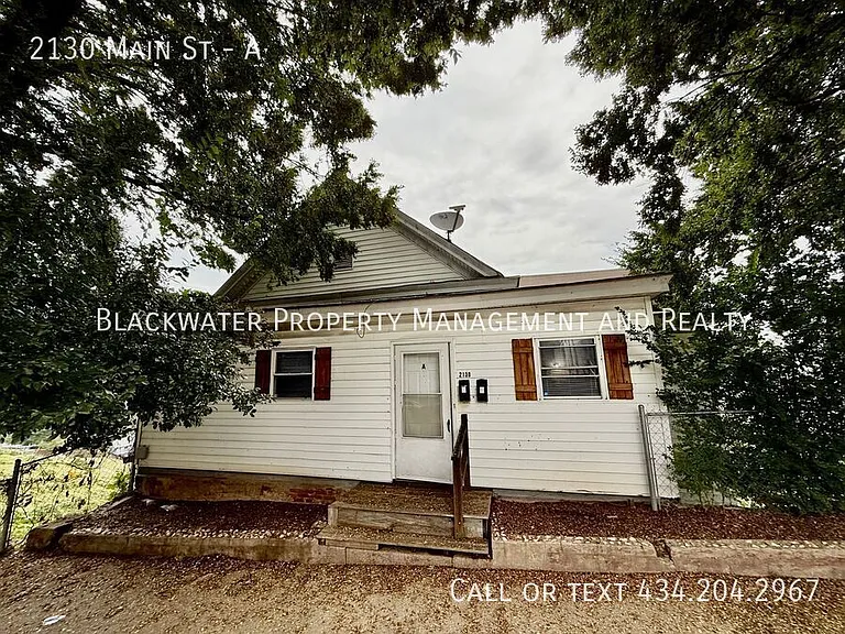 2130 Main St #A — Photo 1