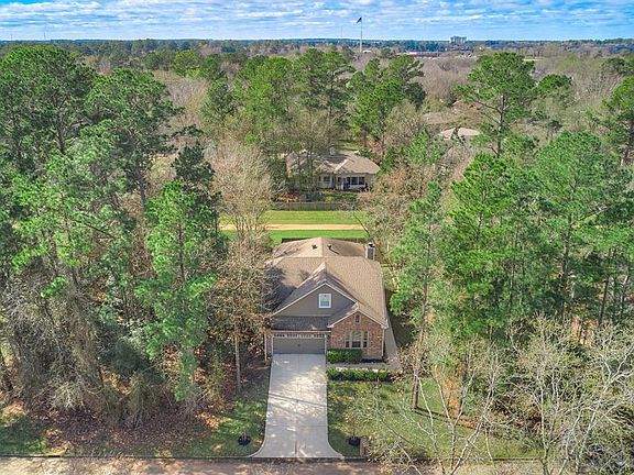 Only minutes from Lake Conroe in the beautiful community of Walden.