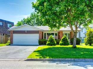 47 Shieldmark Cres, Markham, ON L3T 3T6