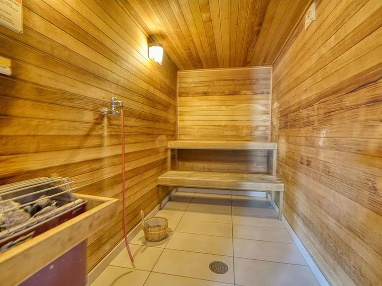121 Washington Ave S #404 — Photo 36
