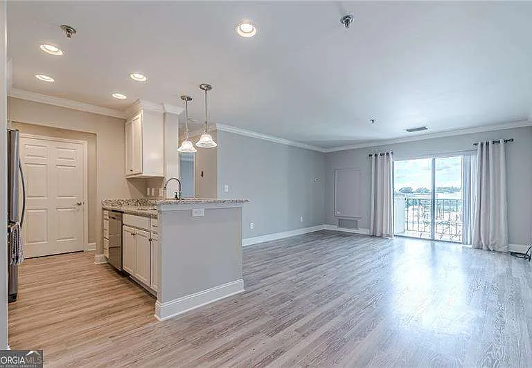 300 Johnson Ferry Rd NE #A610 — Photo 16
