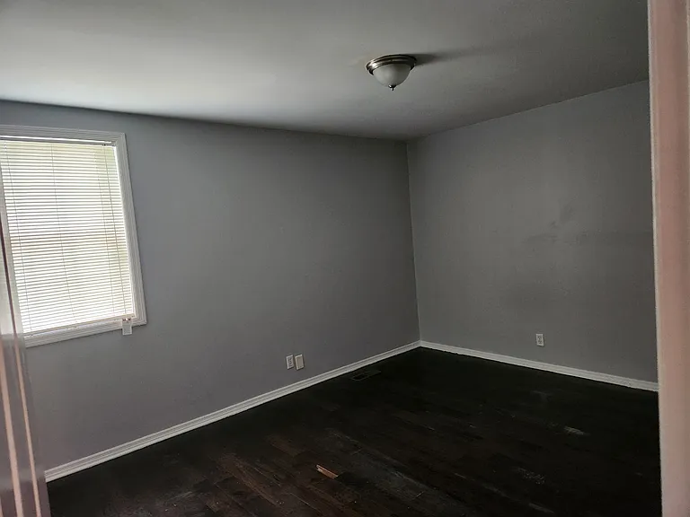 1438 E Cedar Ln — Photo 11