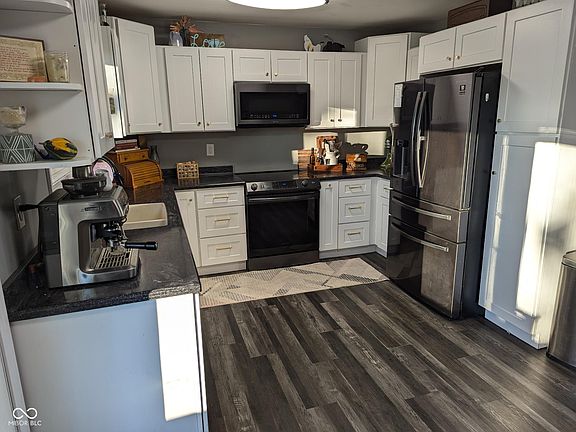 3rd image of 1205 N County Road 300 W