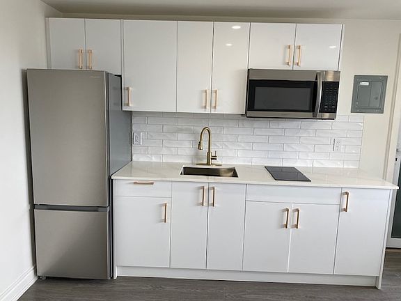 3rd image of 7800 Lundys Ln #1520653