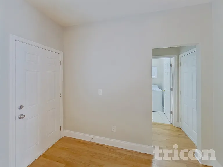 2205 Washington Dr — Photo 5