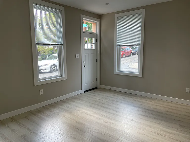 145 Dupont St #1 — Photo 15