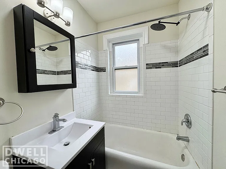 3837 N Greenview Ave #1E — Photo 5